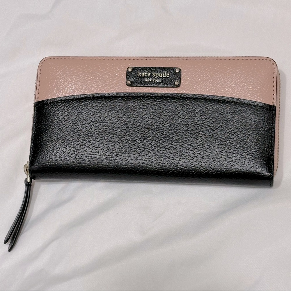Kate Spade Black and Pink Wallet (NWOT)